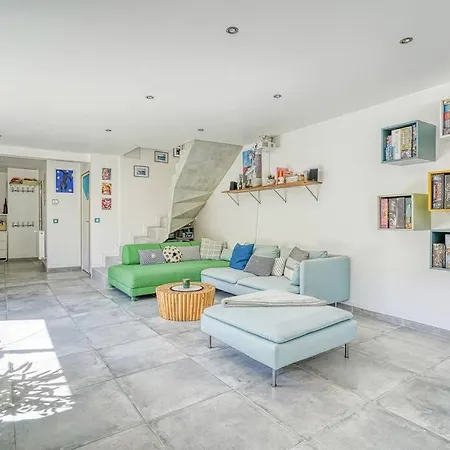 Maison Moderne Proche Versailles Jardin Privatif Nyaraló
